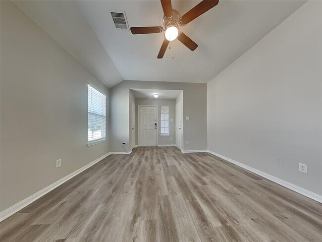 Foto del edificio - 21455 Wilona Way