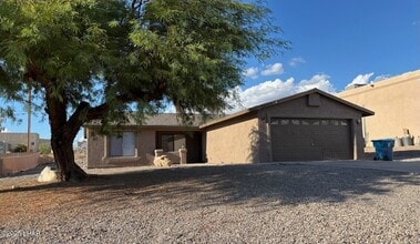 Building Photo - 3633 Desert Garden Dr