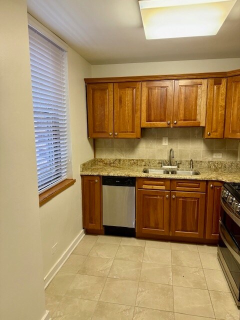 Foto del edificio - 253 E Delaware Pl