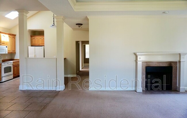 Building Photo - 7707 Falcon Cir W