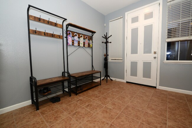 Building Photo - 1707 Rio Grande Way