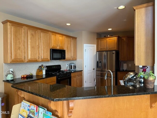 Building Photo - 401 Waverly Hills Dr