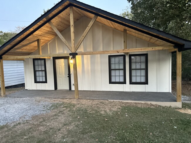 Front of house 3 - 421 High Point Rd