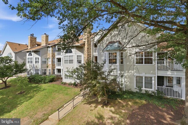 Foto del edificio - 5629 Willoughby Newton Dr