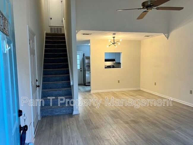 Building Photo - 128 Fox Chase Rd