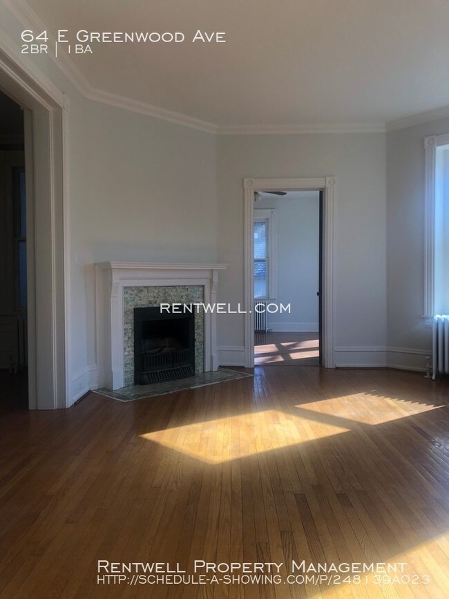 Foto del edificio - 64 E Greenwood Ave