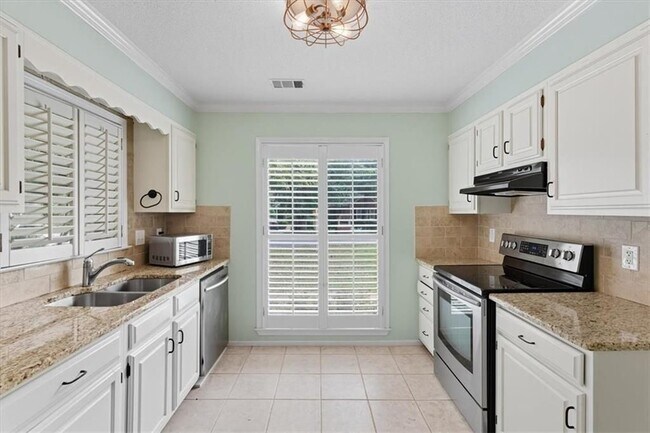 Foto del edificio - 1211 Whitlock Ridge Dr