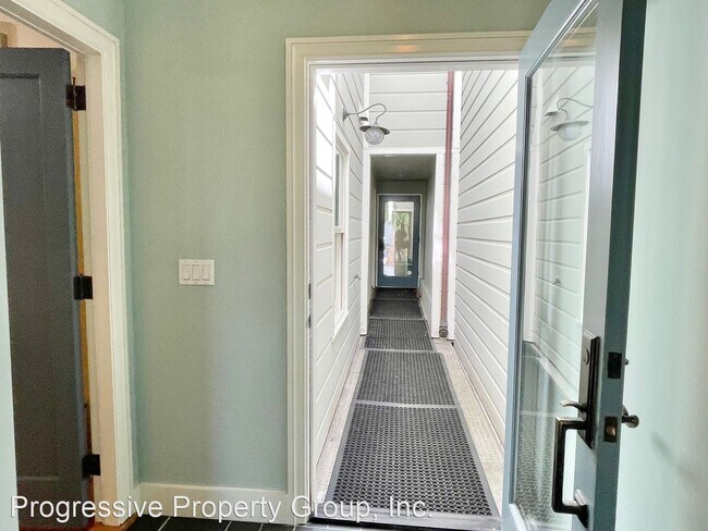 Building Photo - 1 br, 1 bath House - 34 Rivoli Street