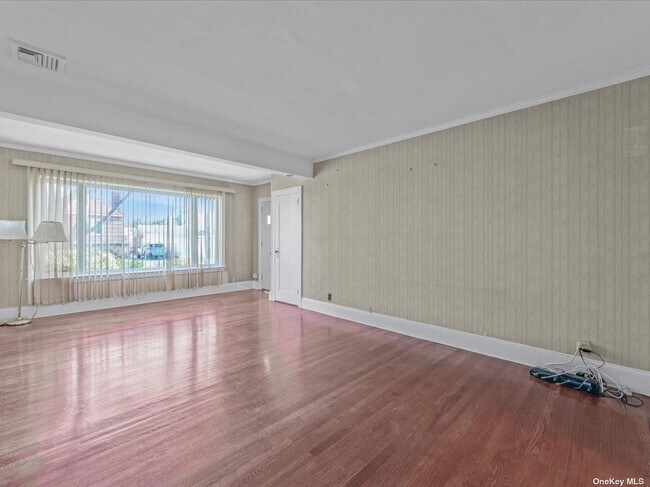 Building Photo - 85-72 262nd St
