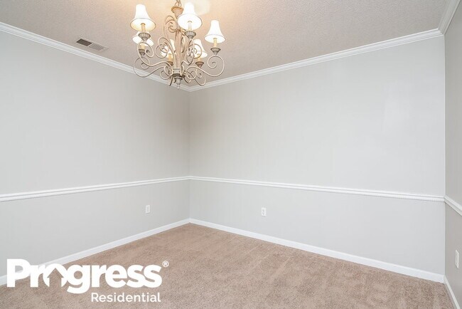 Foto del edificio - 7491 Delta Lakes Blvd