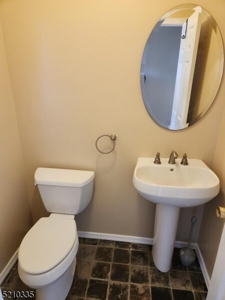 Foto del edificio - 1561 Burnet Ave