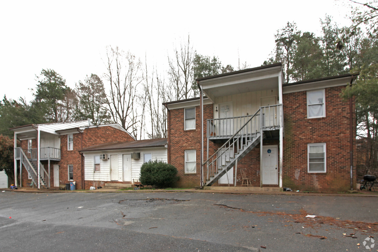 Primary Photo - Bridgewood Apartments