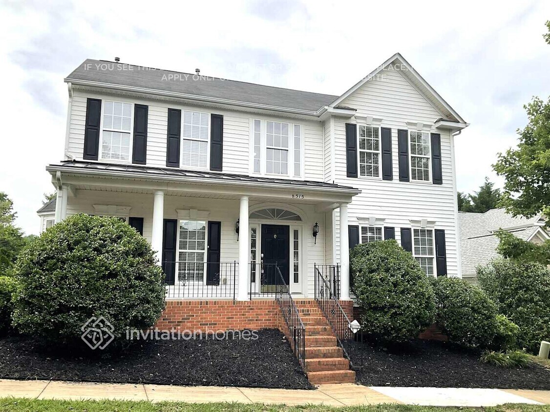 Foto principal - 8515 Castledown Dr