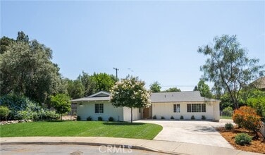 Building Photo - 221 Wiley Ct