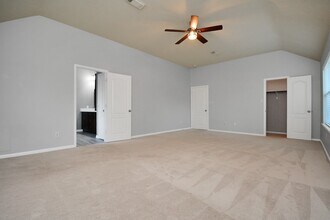 Building Photo - 20210 Black Canyon Dr