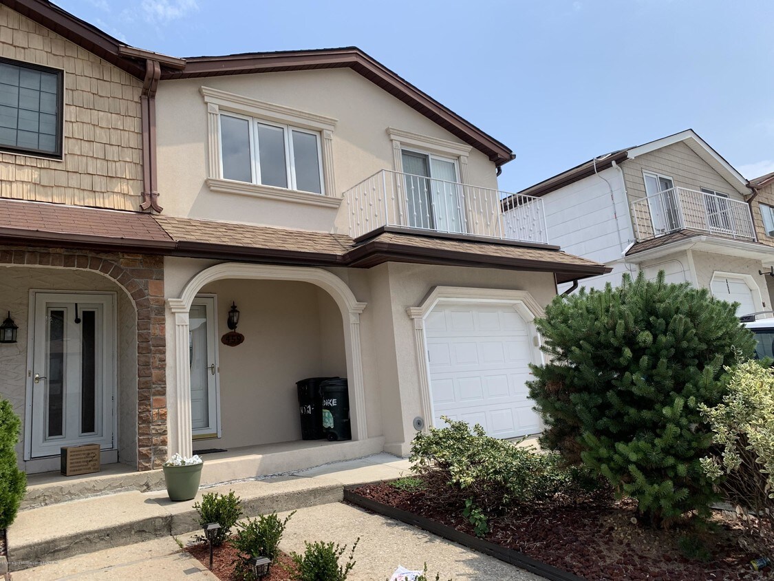 459 Klondike Ave, Staten Island, NY 10314 Apartment for Rent in