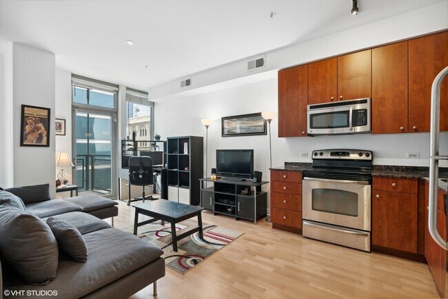 Foto del edificio - 565 W Quincy St