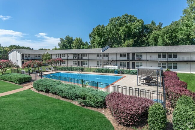 Building Photo - Courtyard Apartments