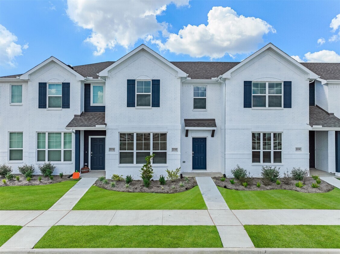 Primary Photo - 2230 Memory Oaks Dr