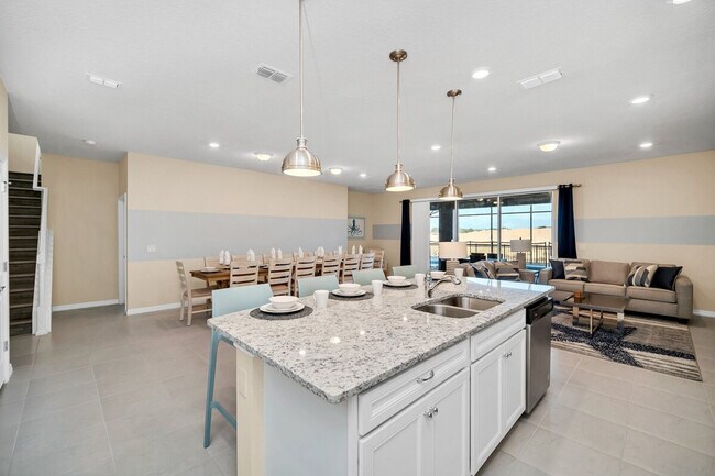 Building Photo - 2130 Lelani Cir