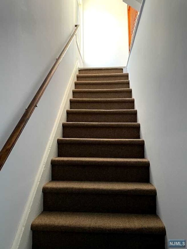 Foto del edificio - 40 Kaufman Ave