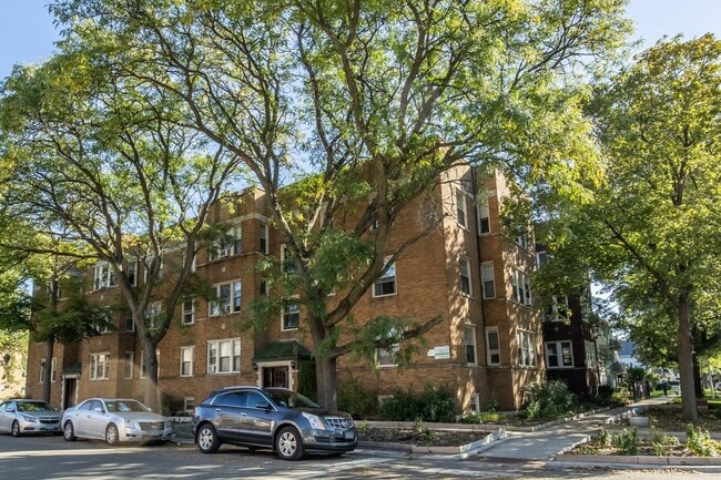 Building Photo - 2317 W Chase Ave