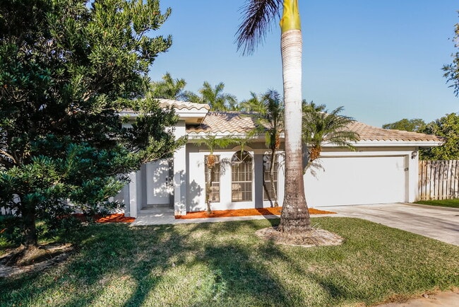 Building Photo - 487 SW 169th Terrace