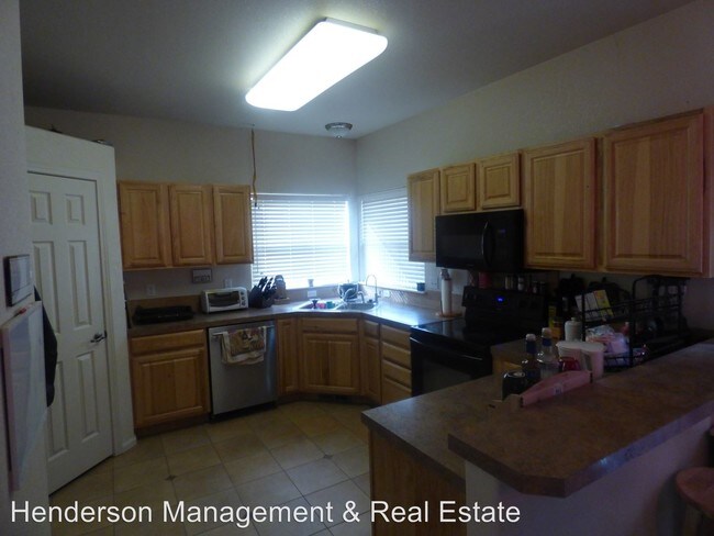 Foto del edificio - 3 br, 2.5 bath House - 2221 Muir Ln.