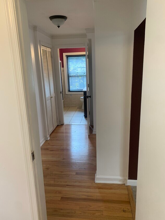 Entrance to apartment - 343 Berkeley Ave