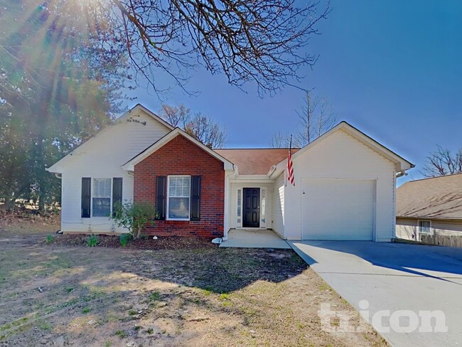 Building Photo - 10635 Pine Forest Ln