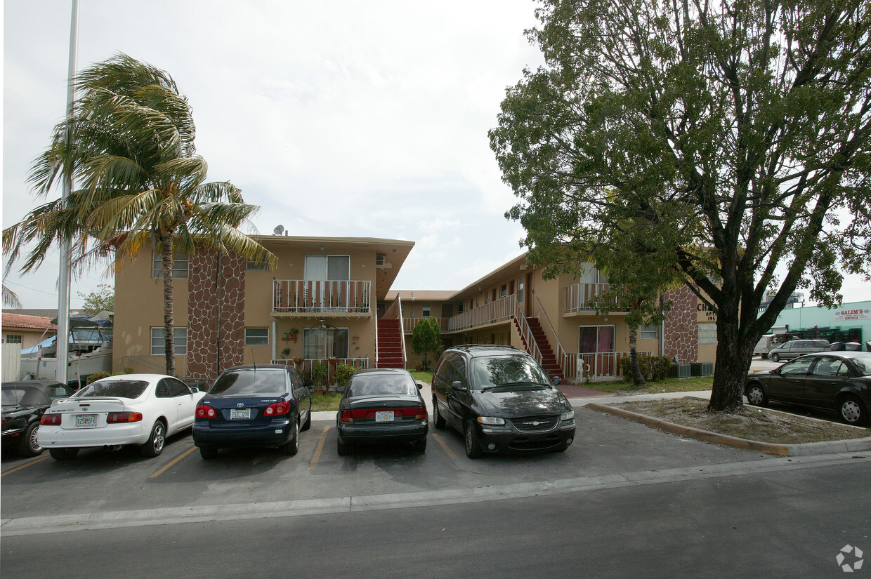 Building Photo - Chalet Apartments