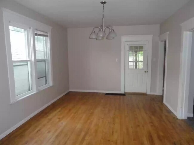 Foto del edificio - 1310 Iowa St