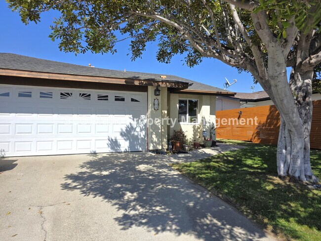 Foto del edificio - AVAILABLE NOW - 2 Bedroom/2 Bath Pismo Beach Home