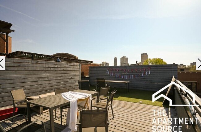 Foto del edificio - 2512 N Halsted St