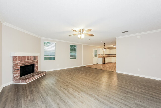 Building Photo - 3904 Foxhound Ln