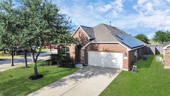 Building Photo - 7503 Amber Village Cir