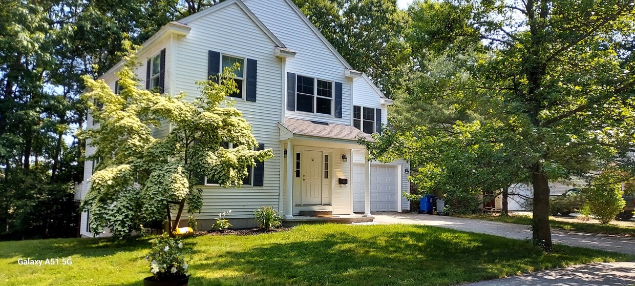 Front - 36 Yale St