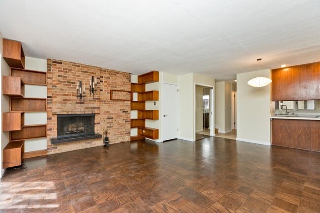 2 bedroom in Chicago IL 60657 - 2 bedroom in Chicago IL 60657 House