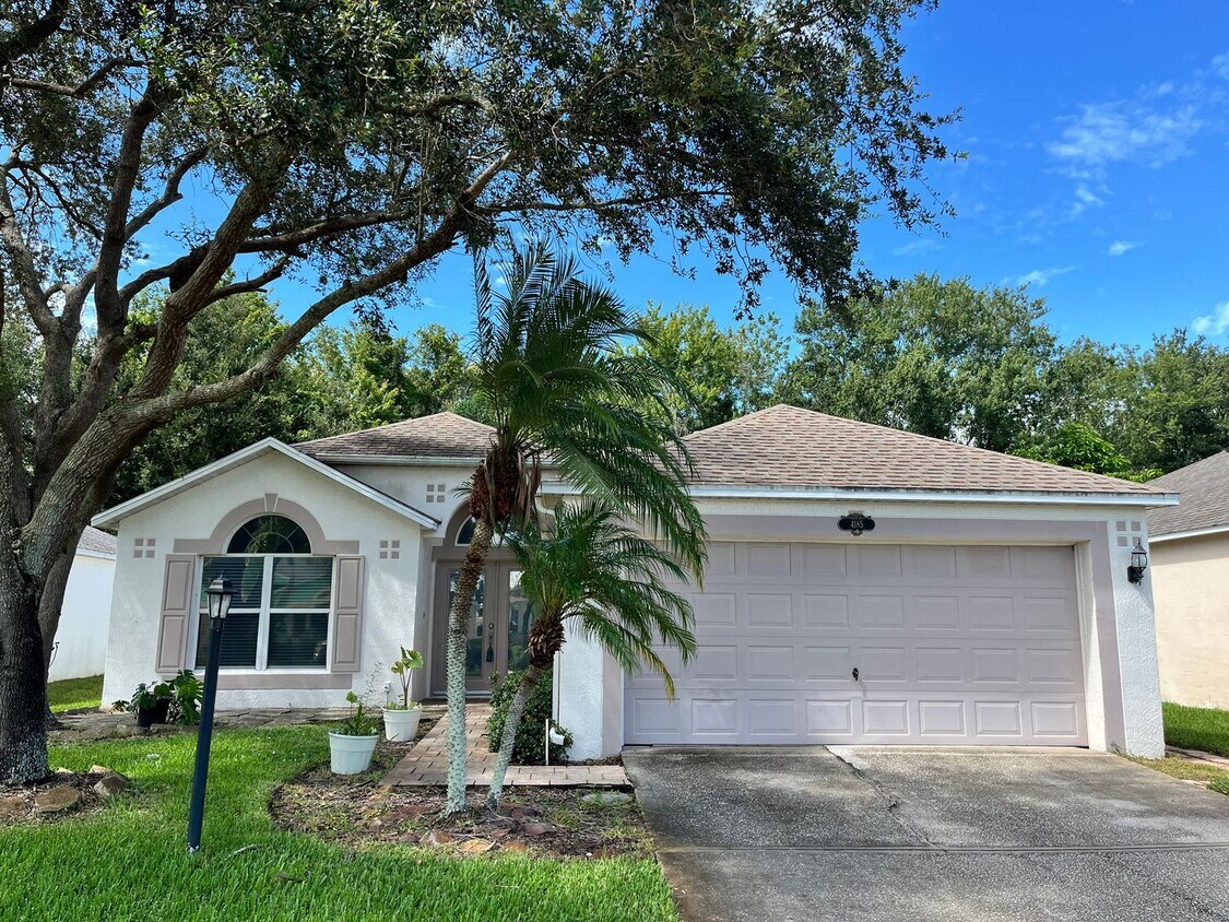 Foto principal - Bay Meadows 3/2 pool home!!!