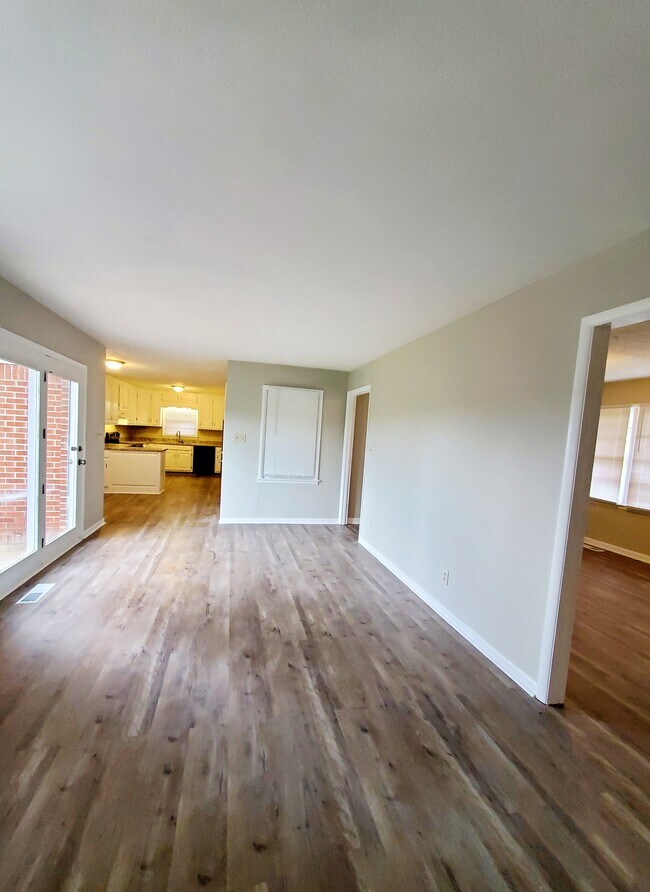 Foto del edificio - 1576 Hobbs Island Rd SE