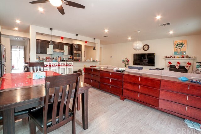 Foto del edificio - 6943 Ellicott Ct