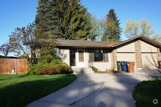 Building Photo - 9617 N Indian Trail Rd