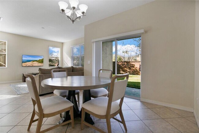 Foto del edificio - 3216 Rodrick Cir