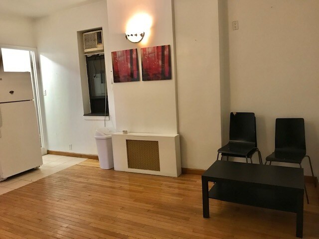 Primary Photo - 11 Mott St