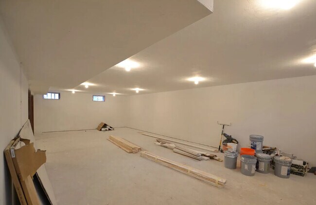 Building Photo - 26 Bothwell Rd