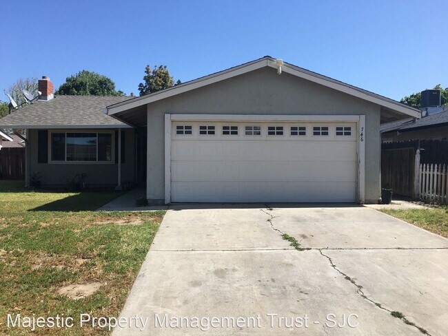 Foto del edificio - 3 br, 2 bath House - 746 Chestnut Avenue