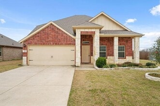 Building Photo - 516 Clearlake Dr