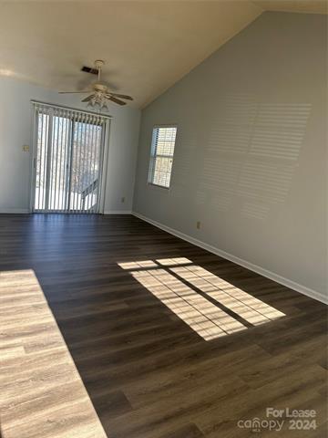 Building Photo - 3821 Rosedown Dr
