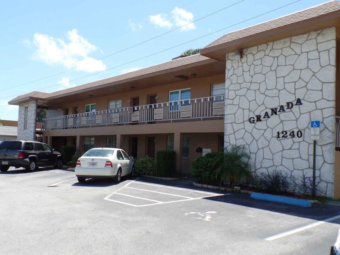 Great value 1/1 near SPC, Tyrone, Pinellas Trail & Azalea Rec - Great value 1/1 near SPC, Tyrone, Pinellas Trail & Azalea Rec