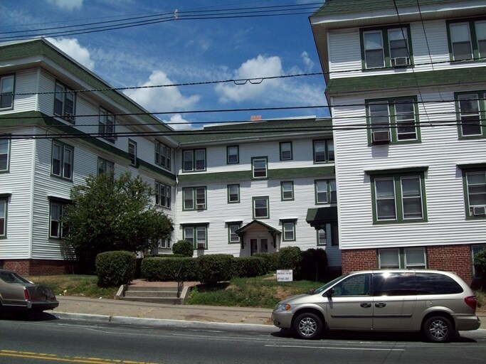Foto principal - 1309-1315 Clinton Avenue